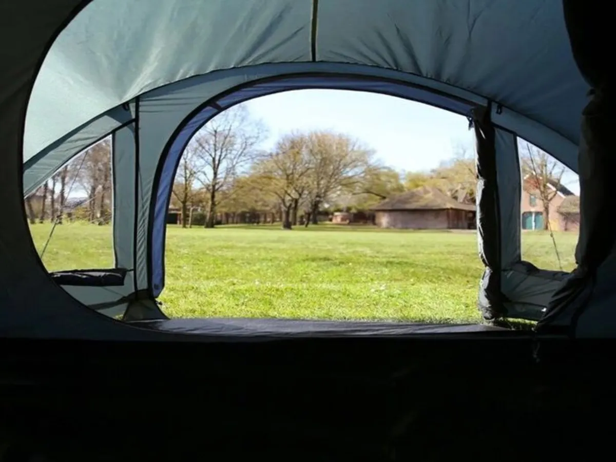4 Person Dome Camping Tent With Porch Groundsheet - Image 2