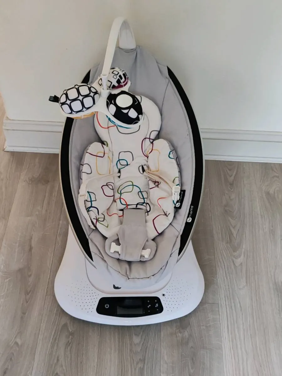4moms Mamaroo baby Swing/bouncer - Image 1