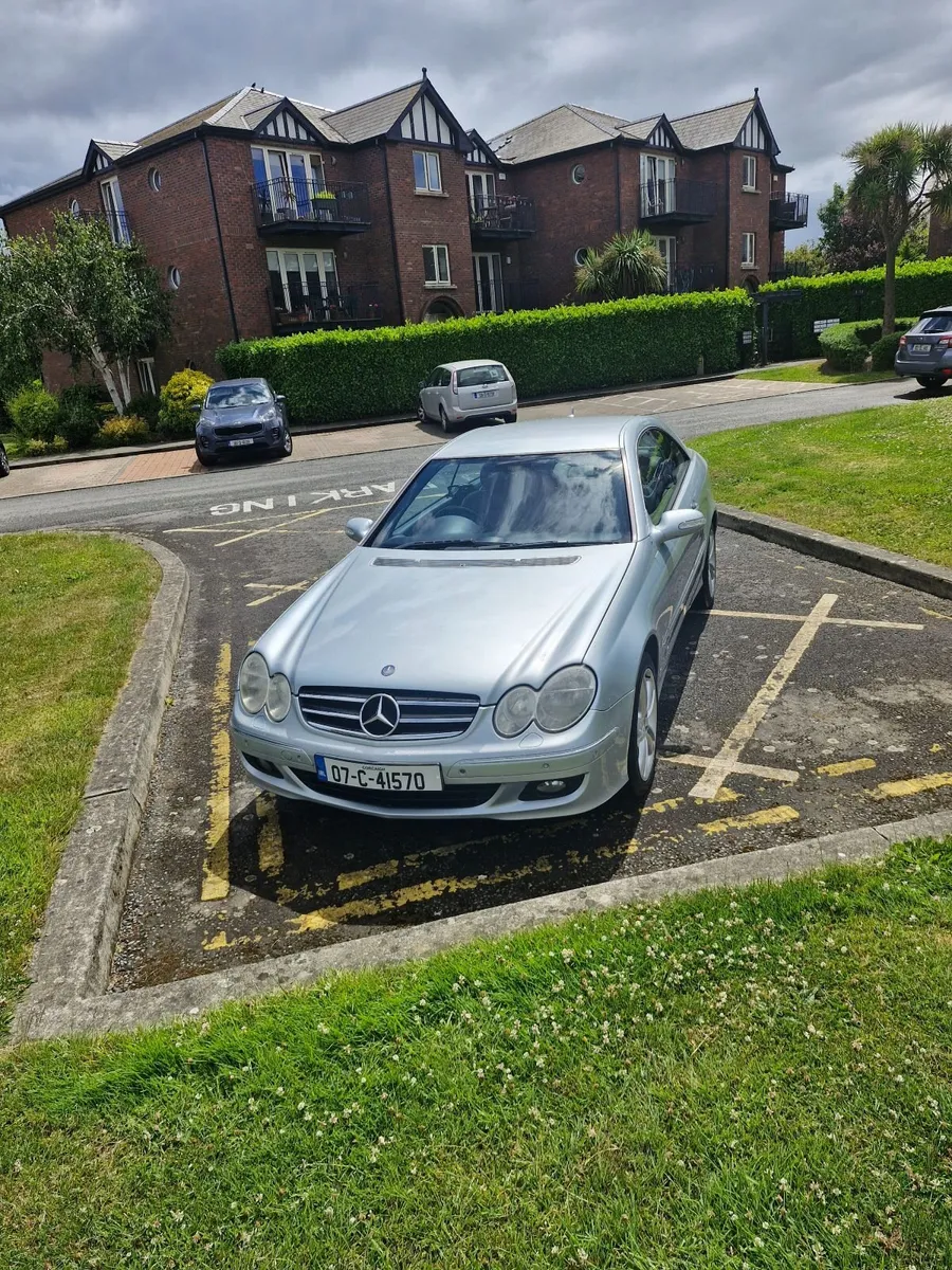 Mercedes-Benz CLK 220 AVANTGARDE - Image 1