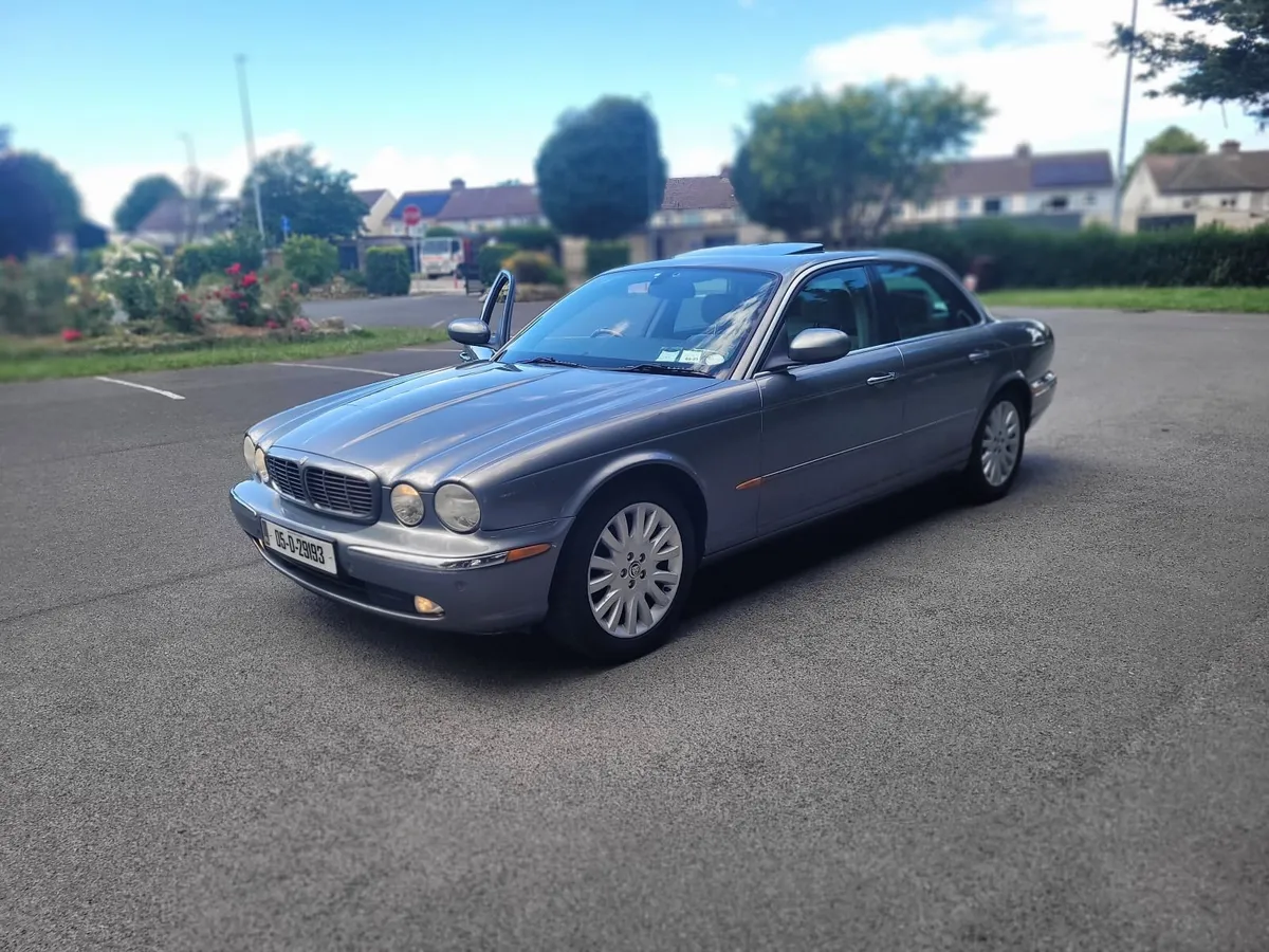 Jaguar XJ - Image 4