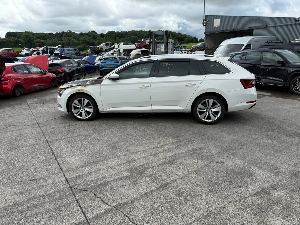 2017 Skoda Superb EST 2.0 TDI Audio SE Executive - Image 4
