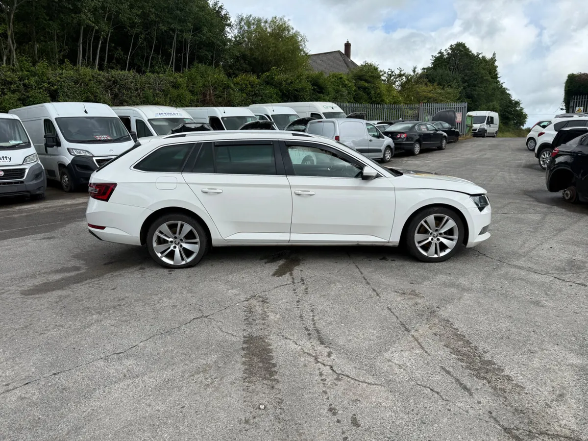 2017 Skoda Superb EST 2.0 TDI Audio SE Executive - Image 1