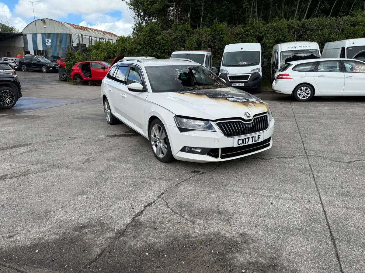 2017 Skoda Superb EST 2.0 TDI Audio SE Executive - Image 2