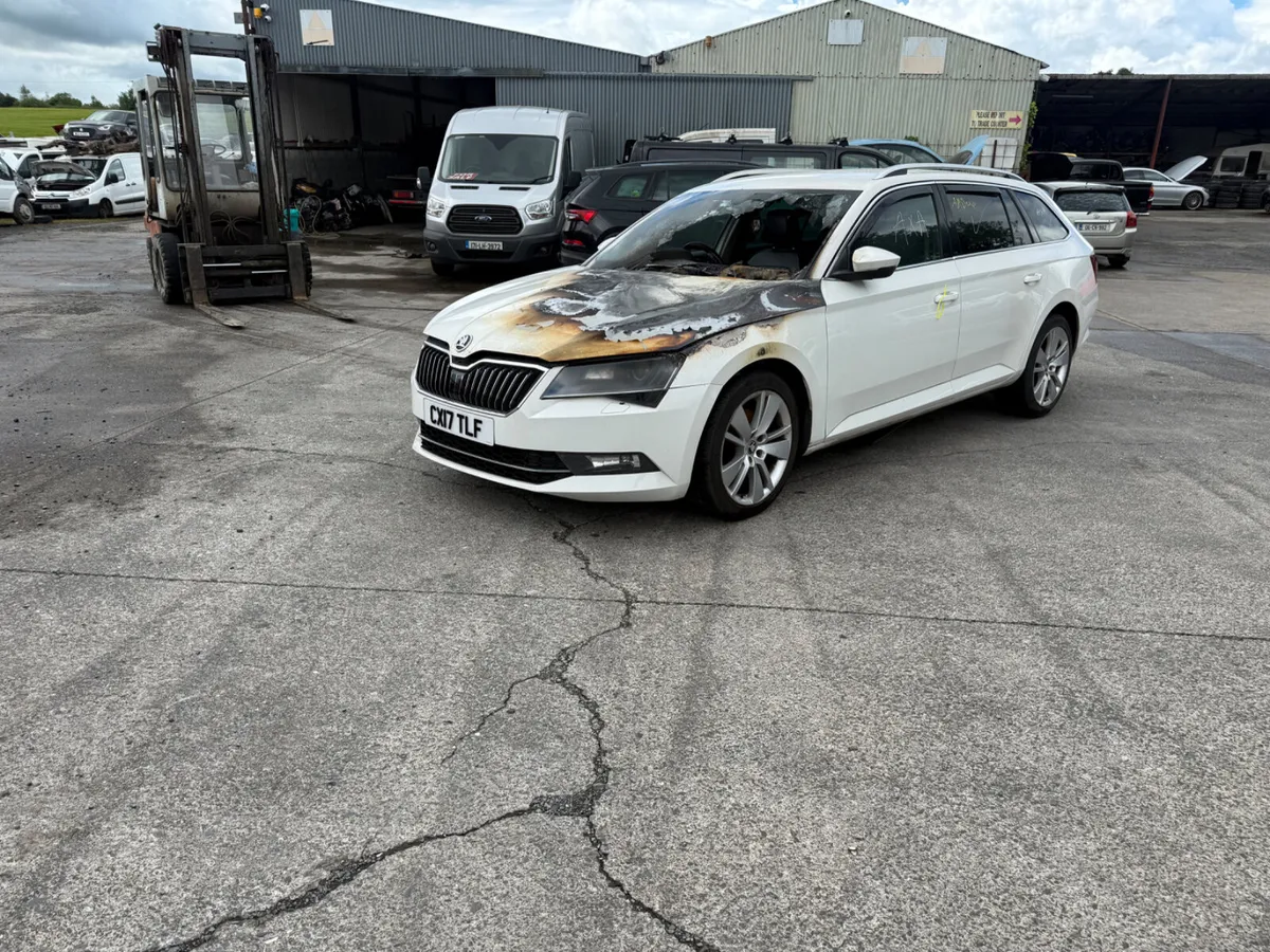 2017 Skoda Superb EST 2.0 TDI Audio SE Executive - Image 3