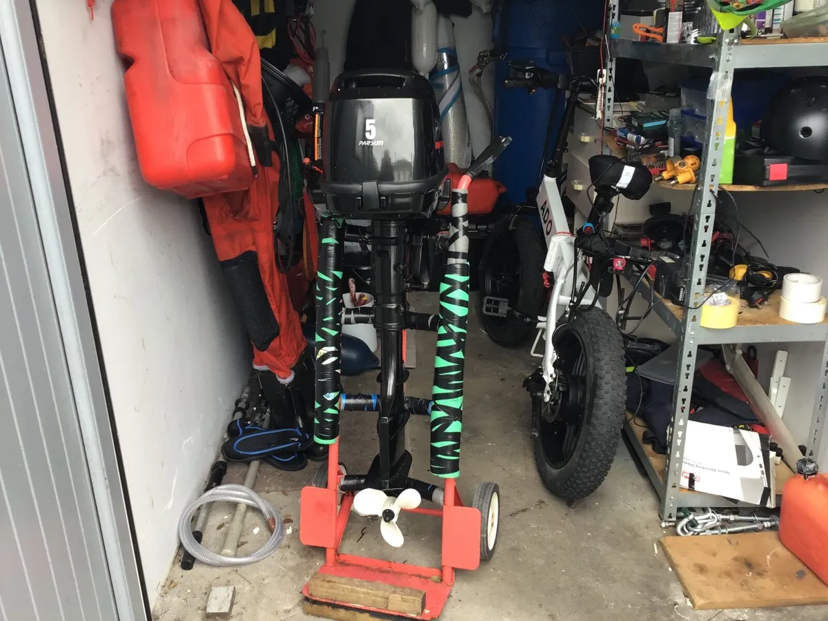 New Parsun  outboard 5 HP- 4 Stroke/ one Hr of use - Image 3