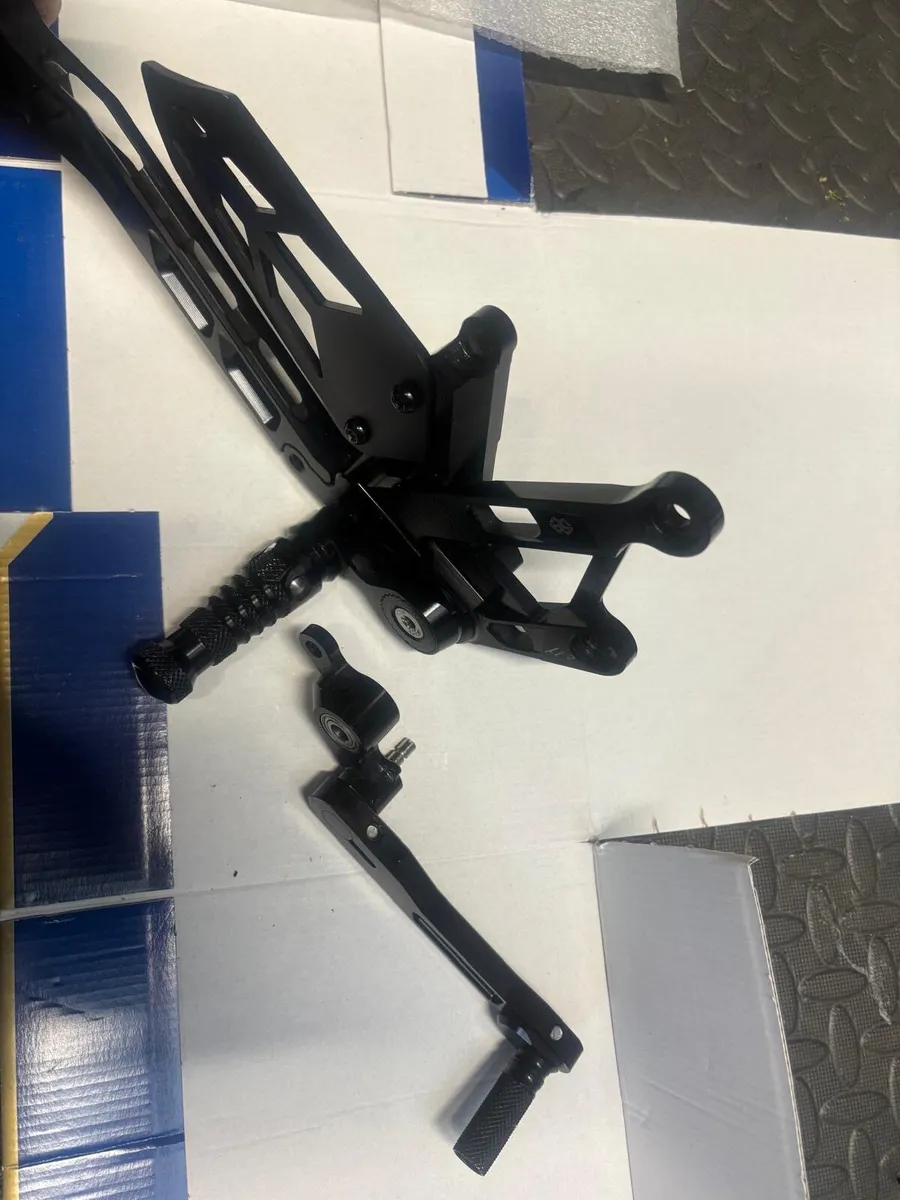 Gilles  mt 10 /m1 rear sets levers - Image 2