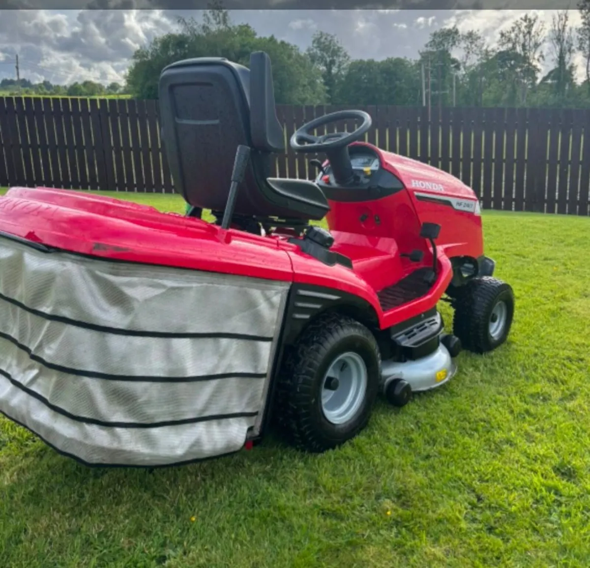 Ride on mower - Image 3