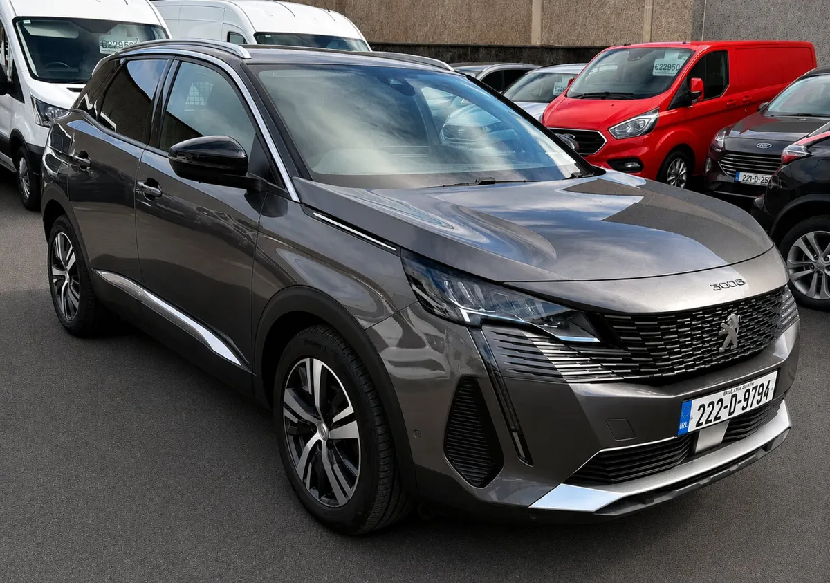 2022 Peugeot 3008 Automatic Carvan - Image 2