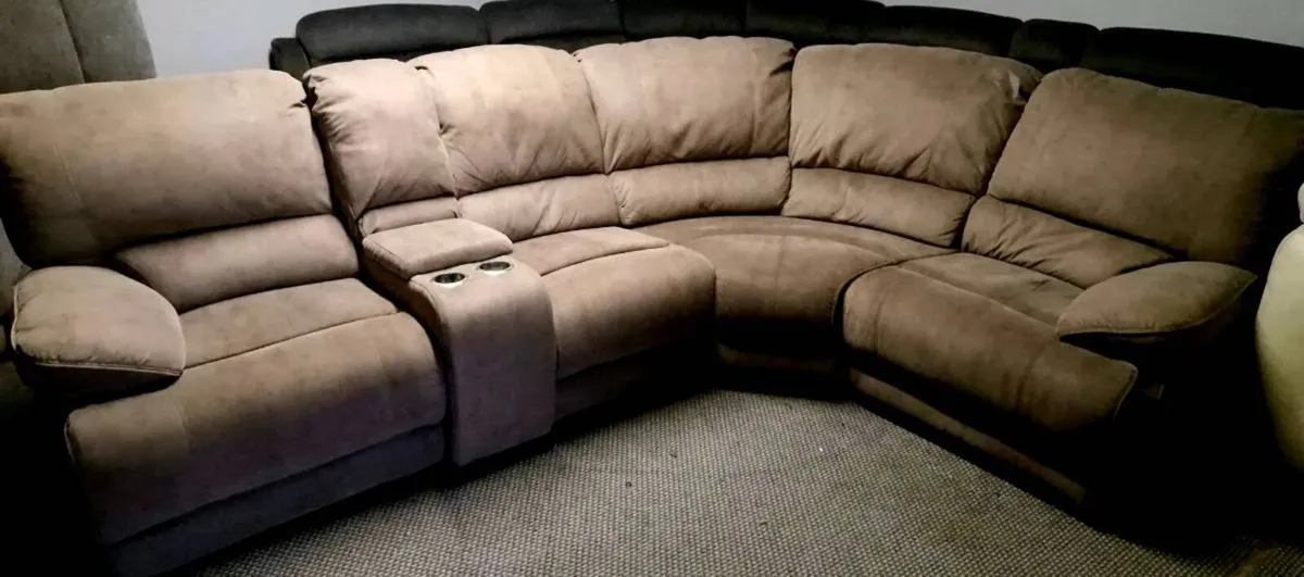 Corner sofa - Image 1
