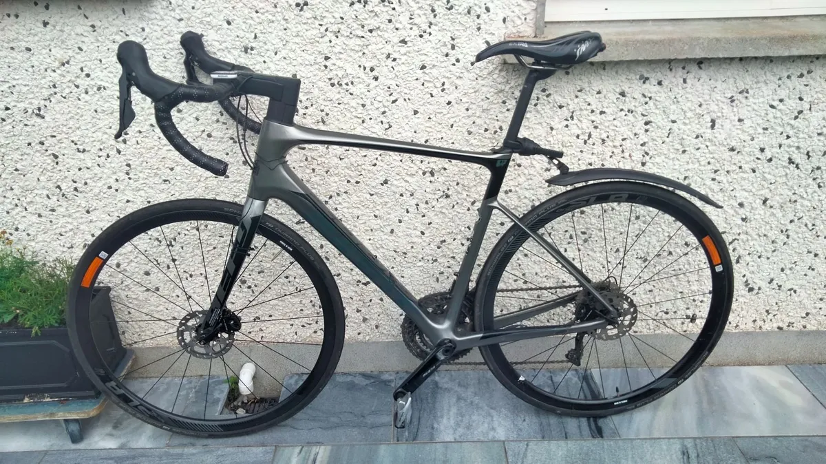 Carbon Road Bike - Image 3