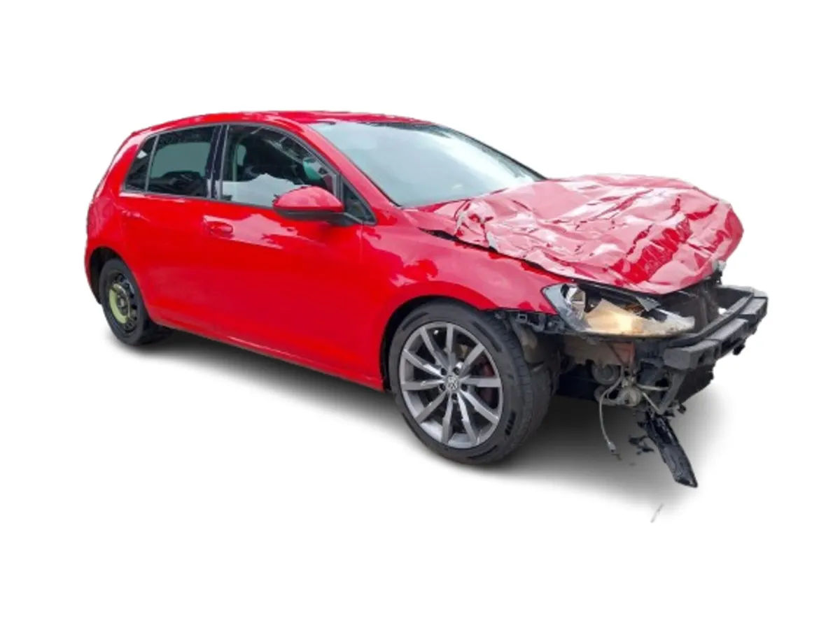 2013 VOLKSWAGEN GOLF For Breaking/Dismantling - Image 1