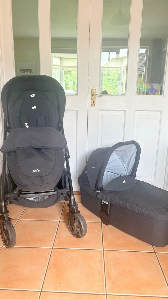 pram/stroller - Image 1