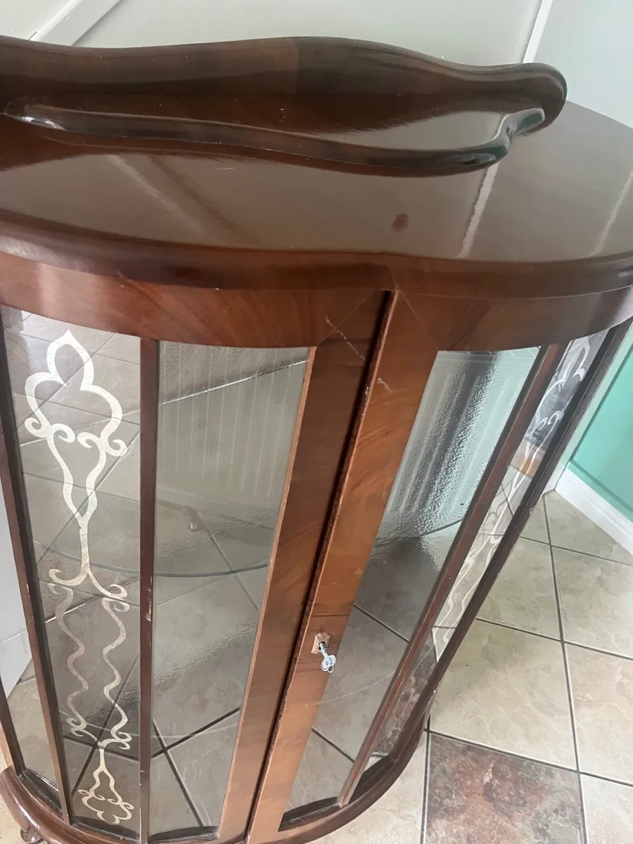 Vintage China cabinet - Image 3