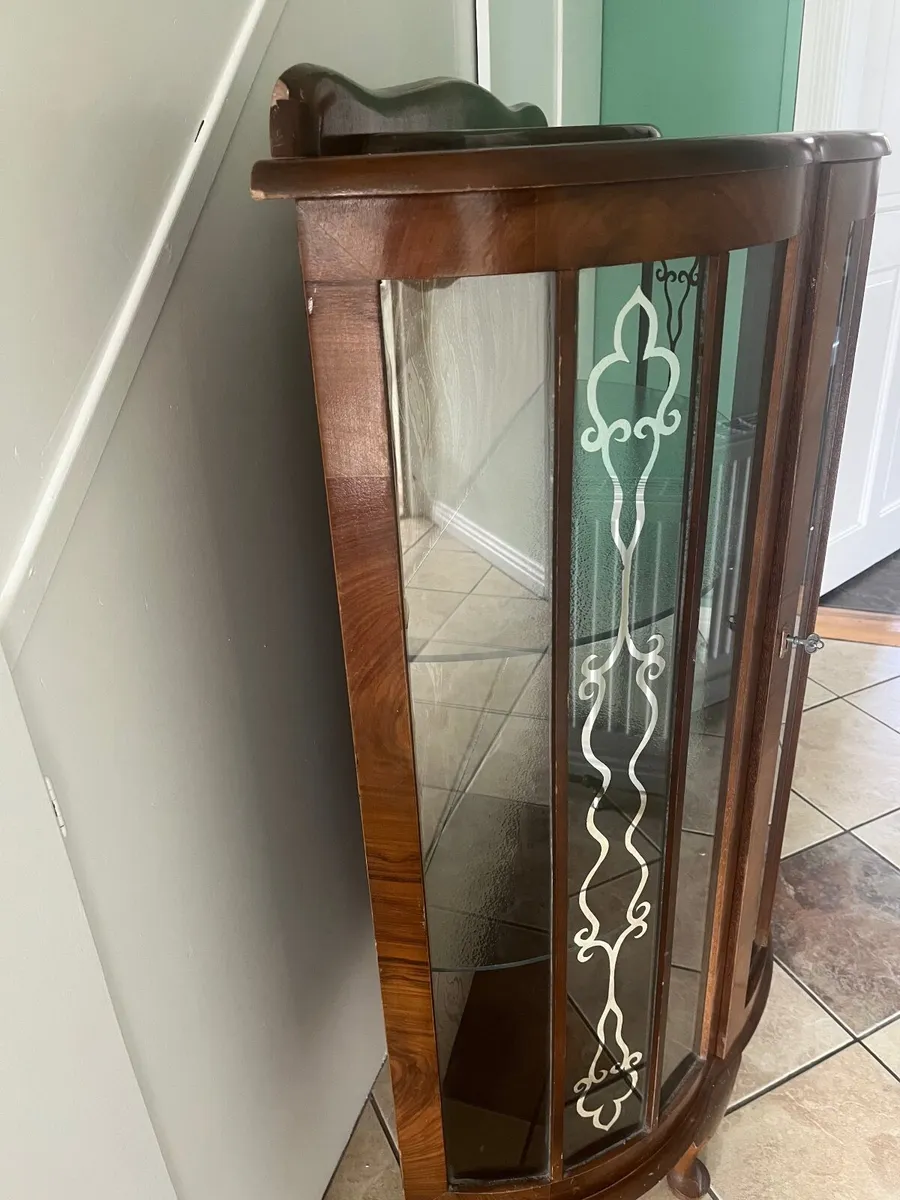 Vintage China cabinet - Image 4