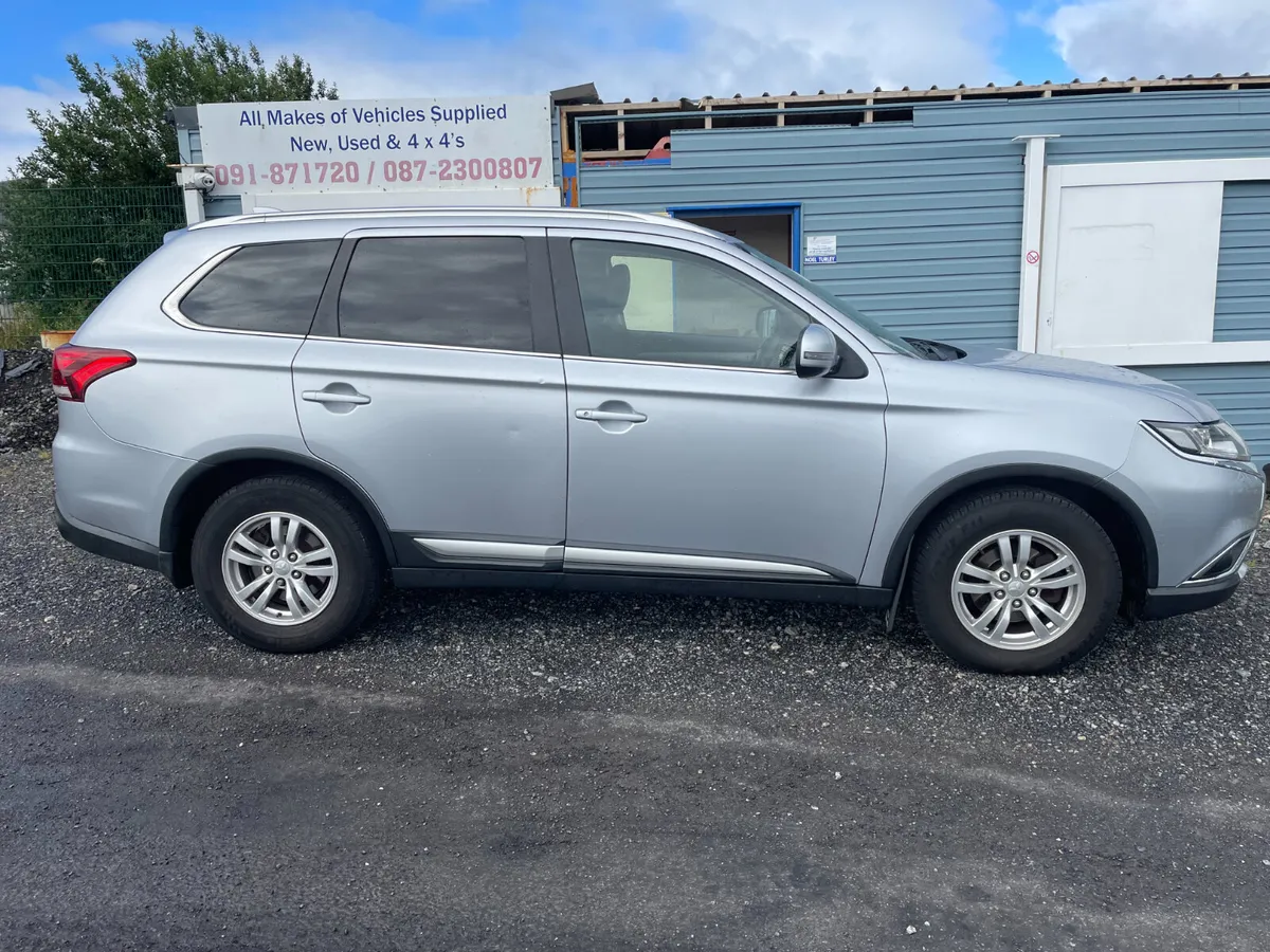 171 Mitsubishi  Outlander  Commerical - Image 3