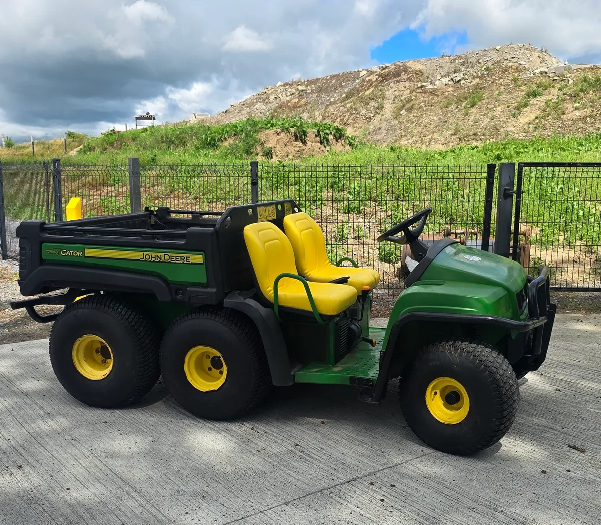 John Deere diesel gator - Image 1