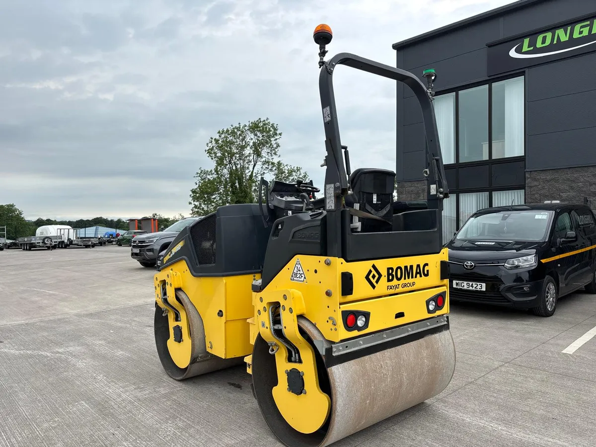 2023 BOMAG BW138 TWIN DRUM ROLLER - Image 2