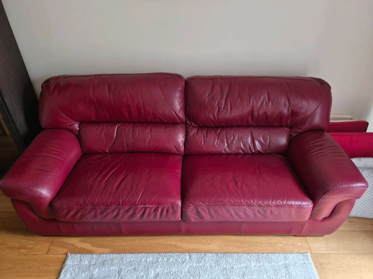 Leather couch and pouffe - Image 2