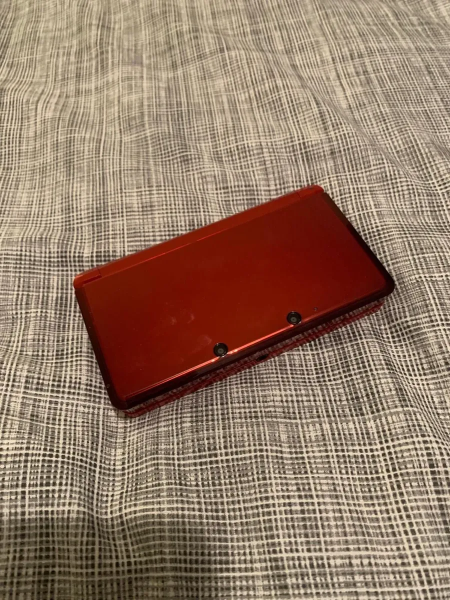 Nintendo 3DS metallic red - Image 1