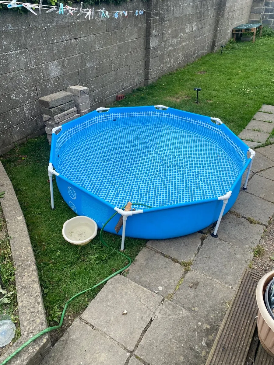 Free kids swimming pool