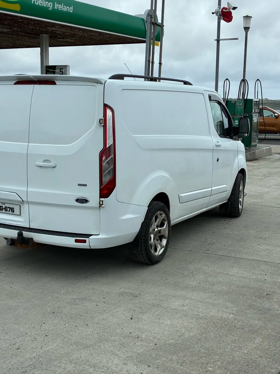 Van - Image 3