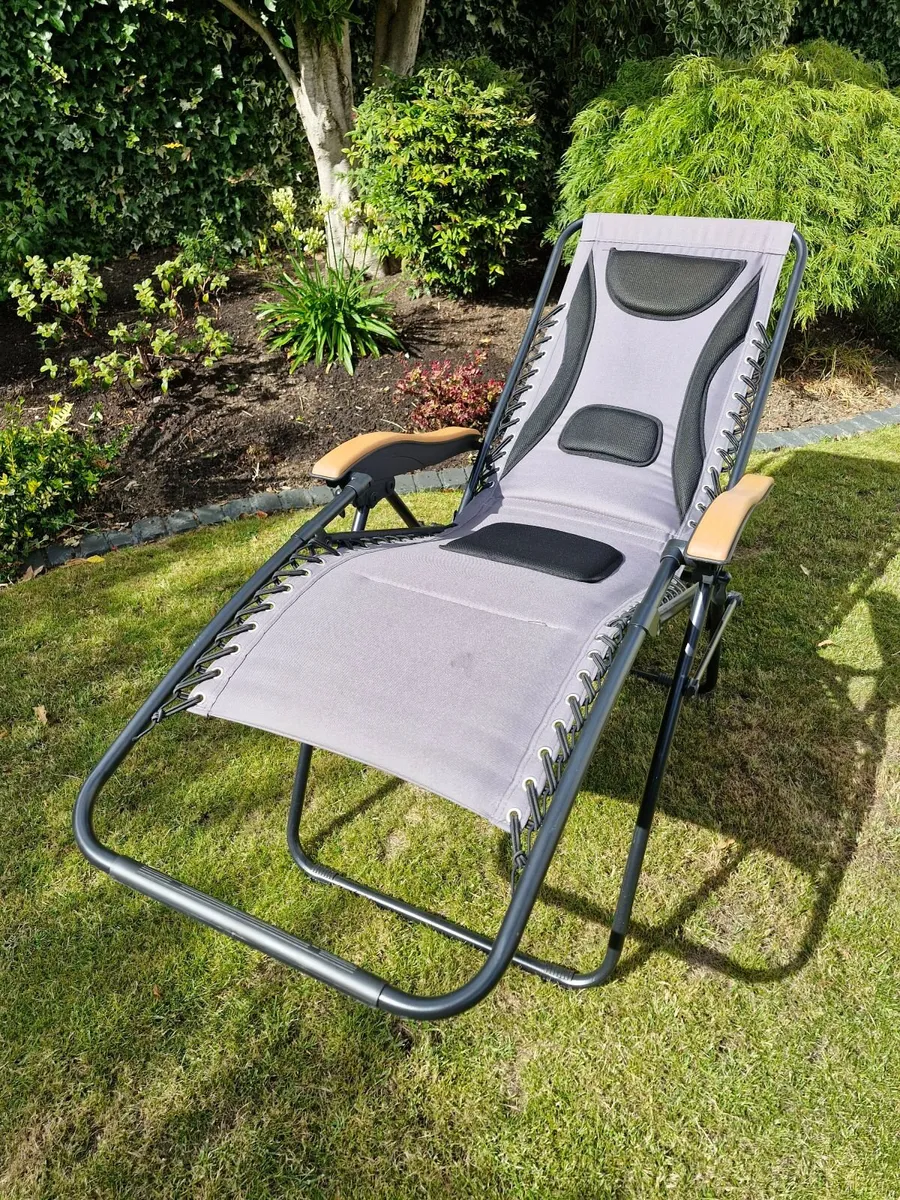 Sun Loungers - Image 3