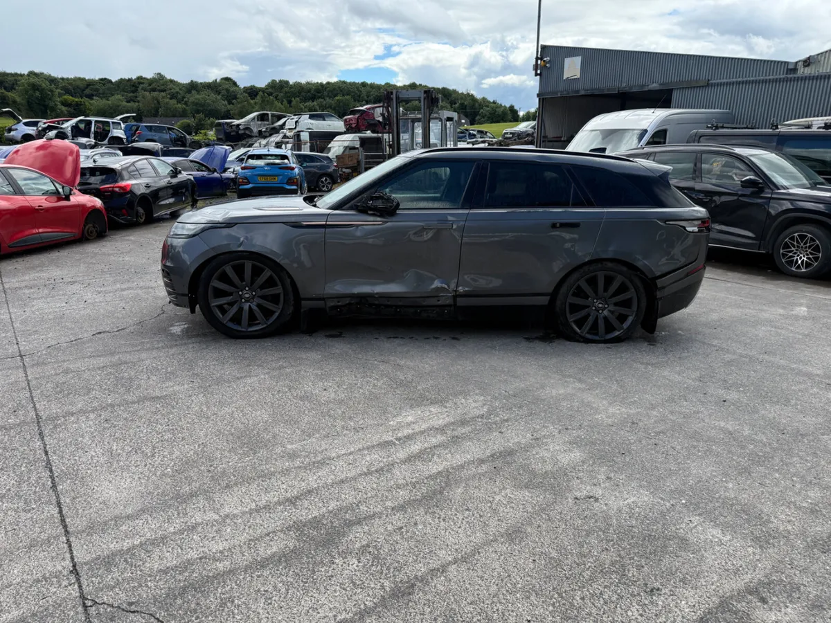 2018 Range Rover Velar 2.0 R-Dynamic SE - Image 4