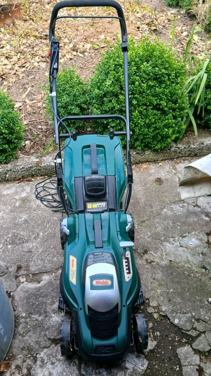 Lawn mower - Image 1