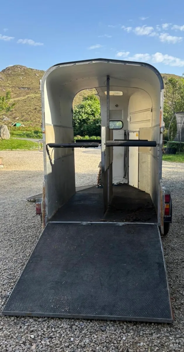 Double horsebox - Image 3