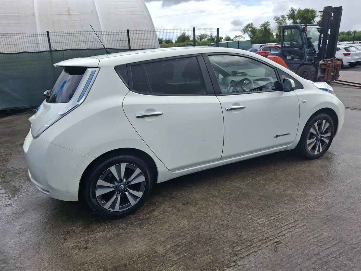2017 Nissan Leaf  E Tekna  Automatic - Image 3