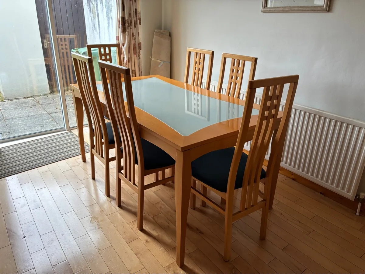Dining table - Image 2