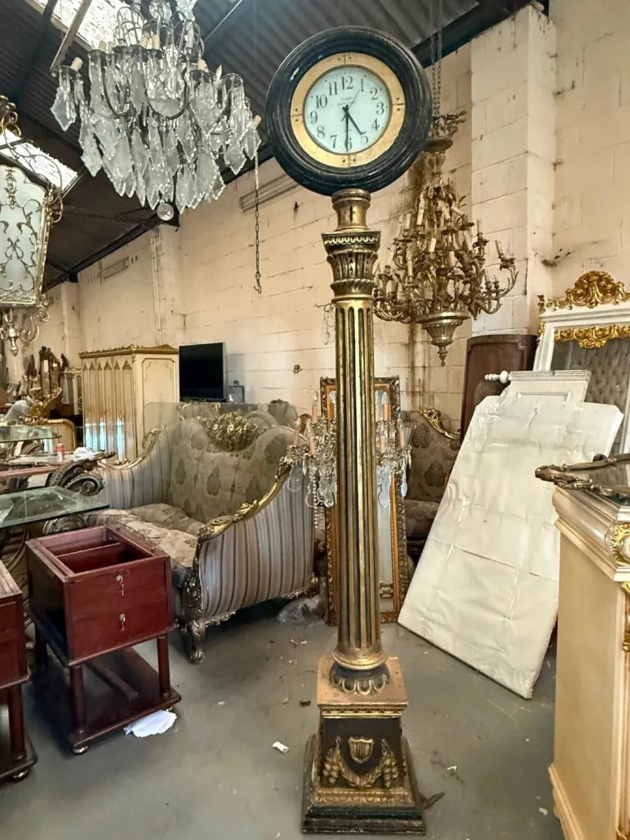 Old wooden clock stand - Image 3