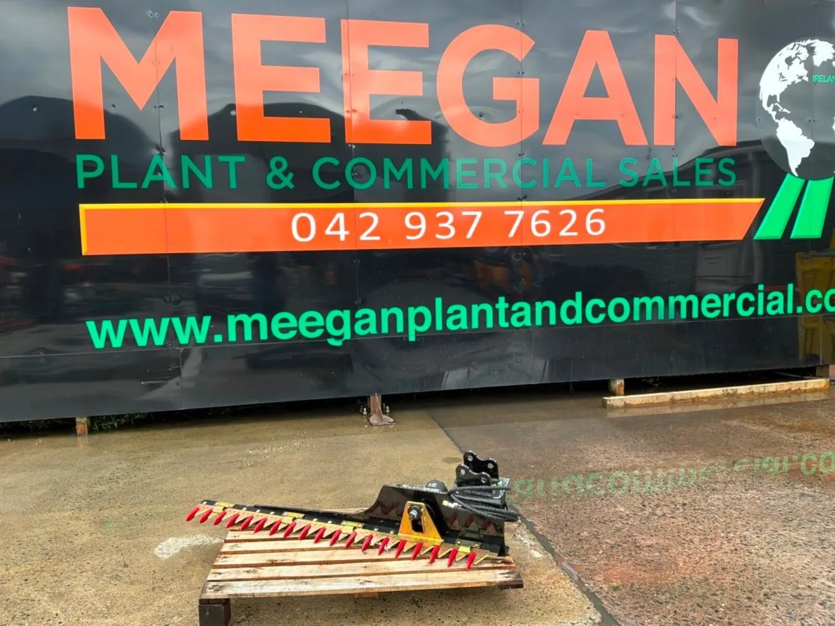 New / unused Finger bar mini digger hedge cutter.. - Image 1