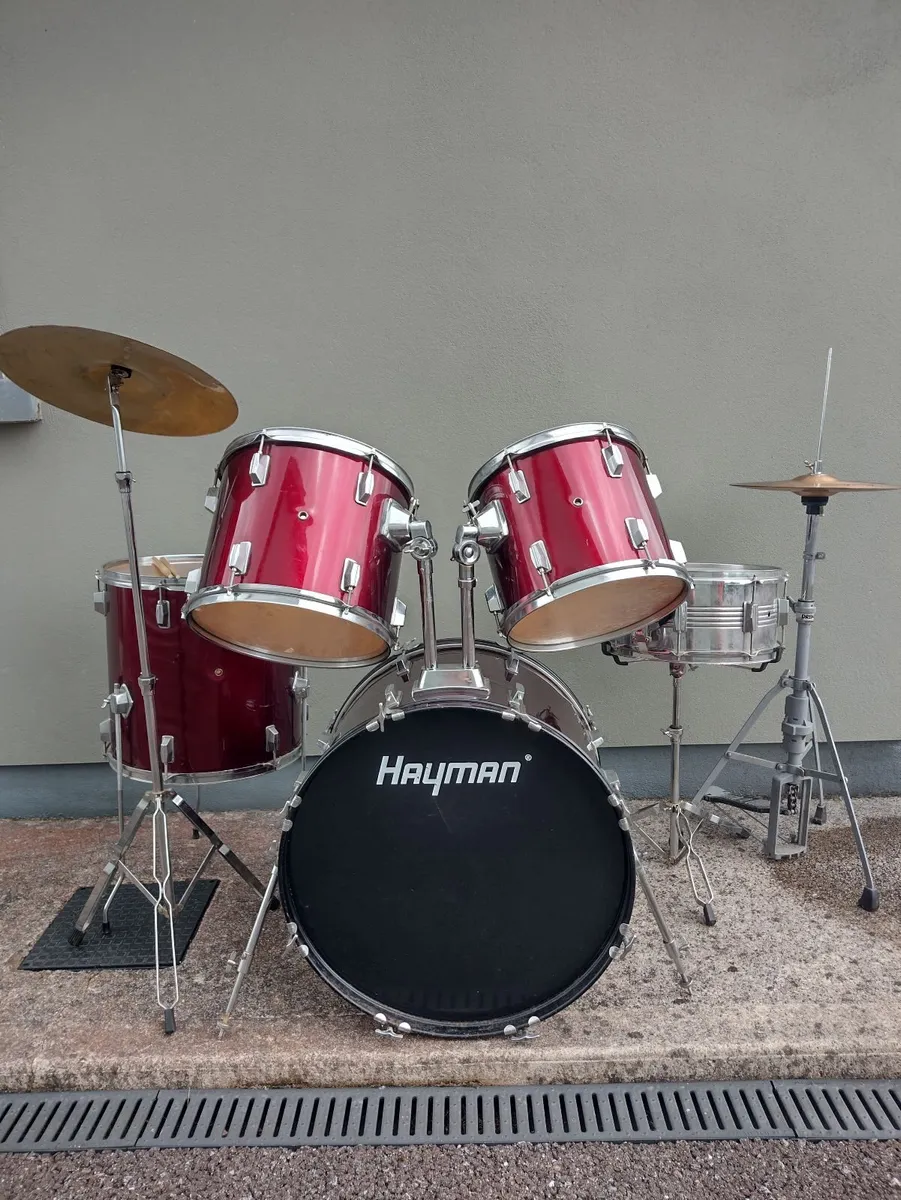 Full Drum Kit.