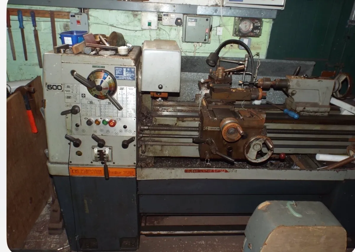 Colchester master 2500.  3 phase. Tooling - Image 3