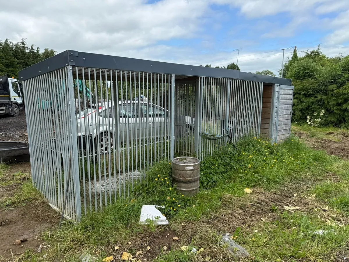 Dog pen - Image 2