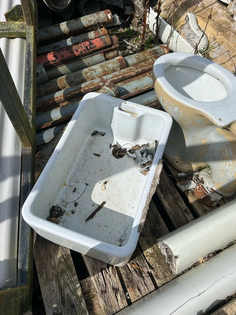 Reclaimed bathroom ware - Image 2