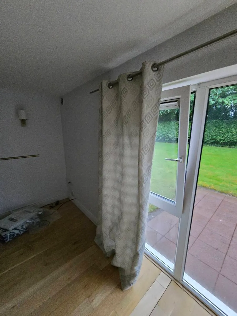 Curtain pole and Curtain - Image 2