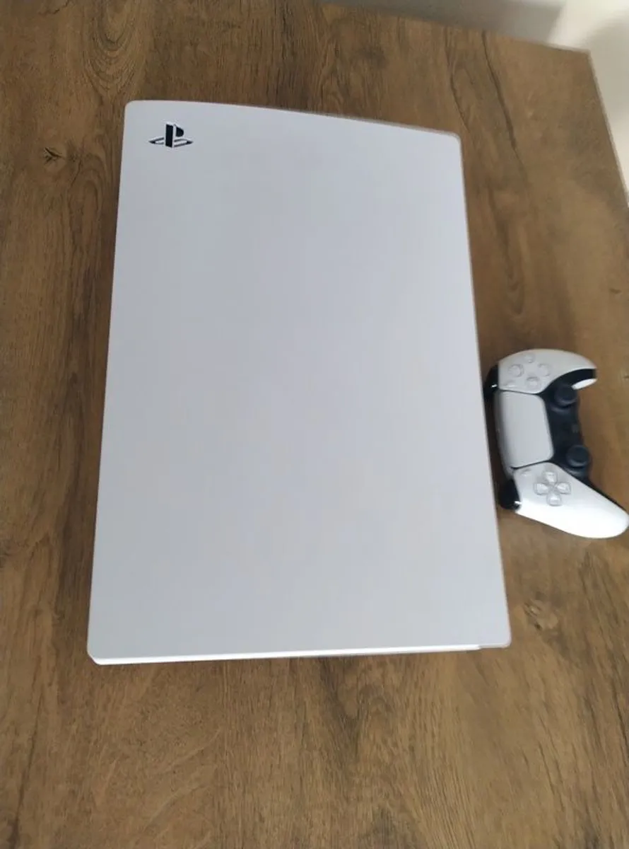 Playstation 5 - Image 2