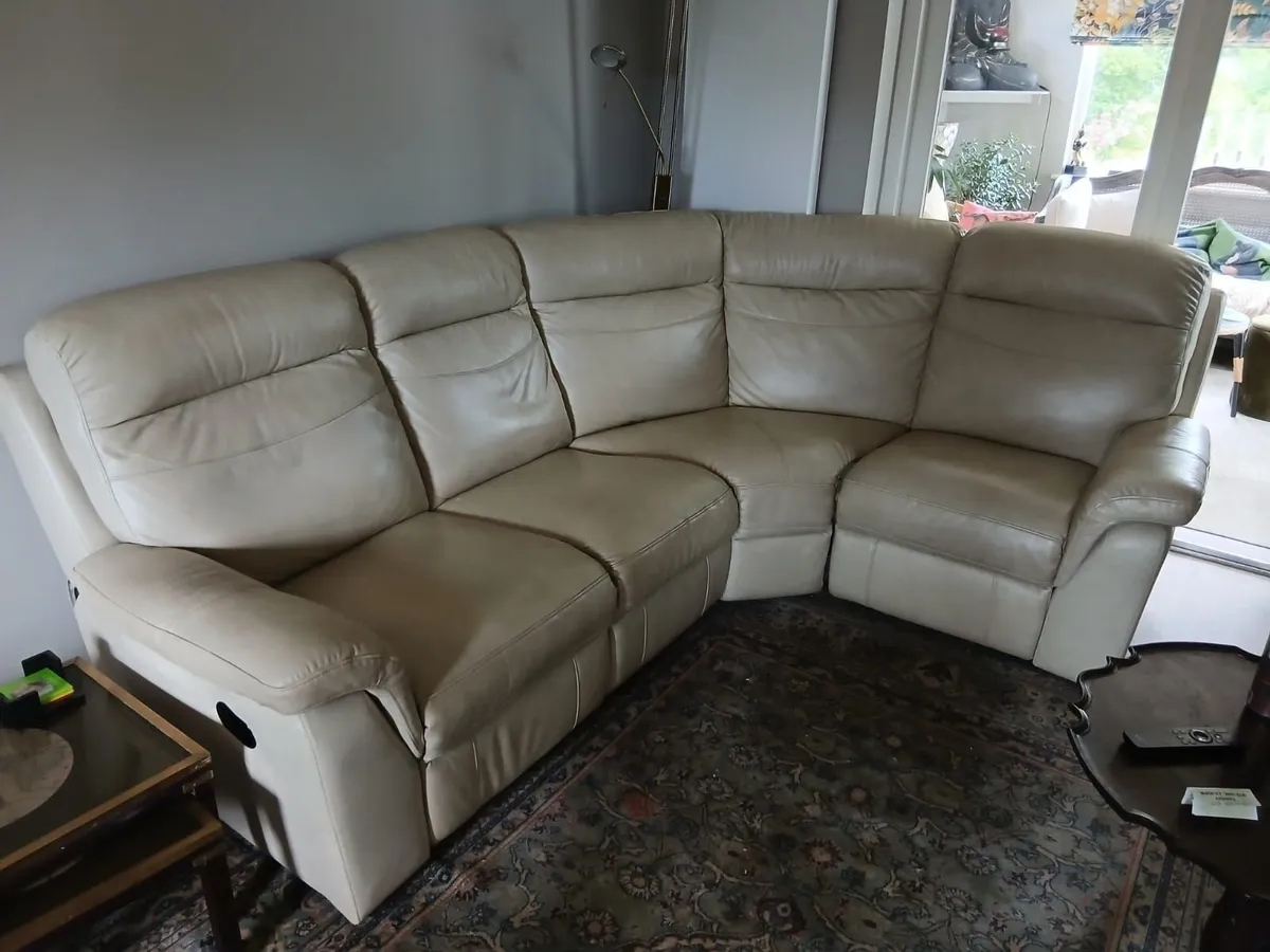 Corner leather sofa - Image 1