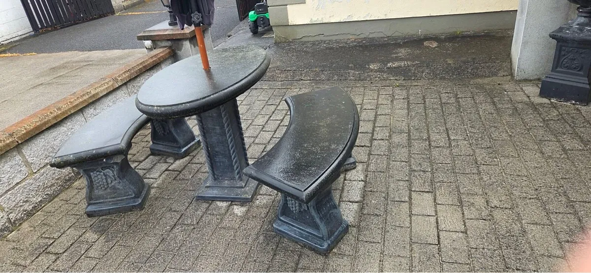 Outdoor Seating - Image 1