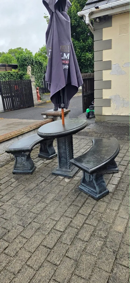 Outdoor Seating - Image 3