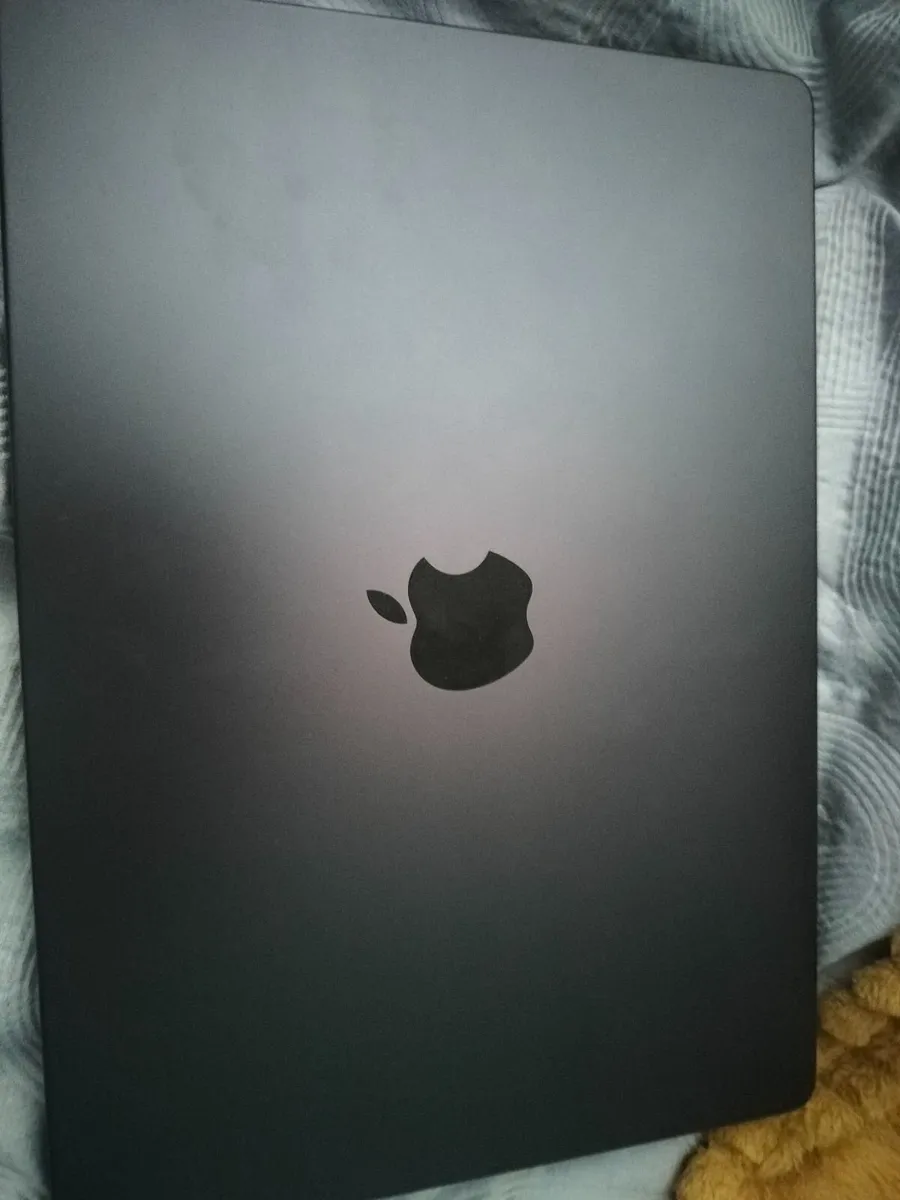 Laptop - Image 2