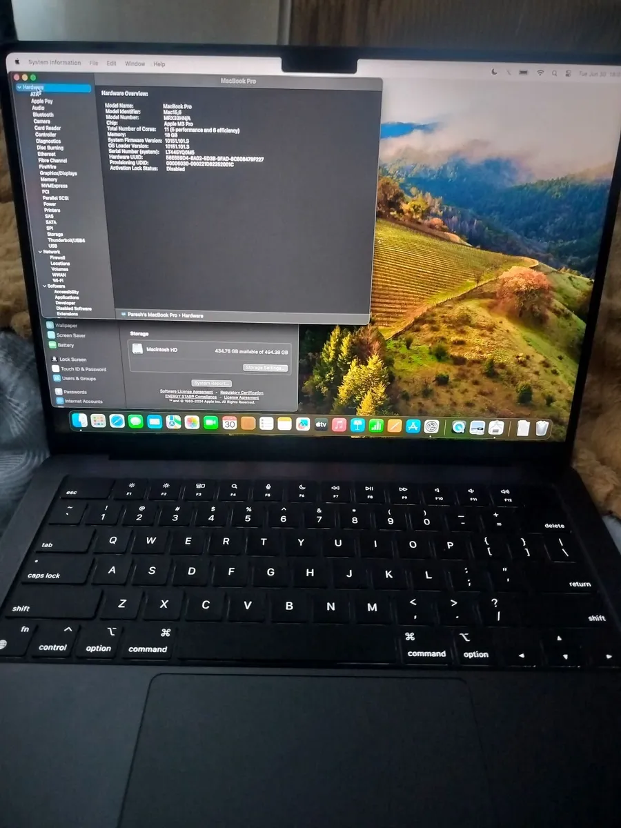 Laptop - Image 1