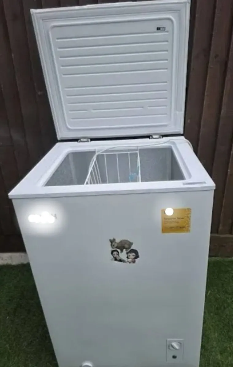 Chest freezer