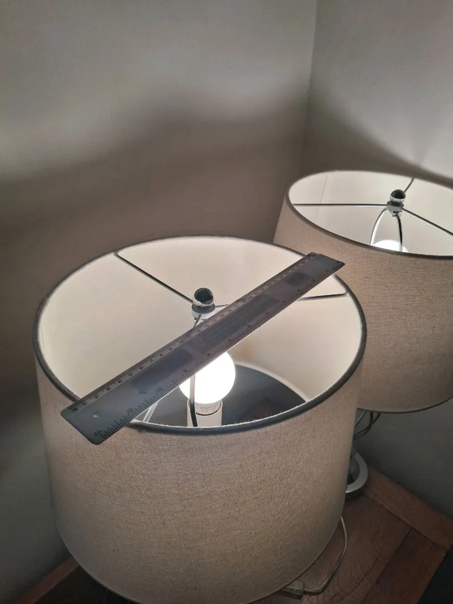 Table Lamps set of two stainless steel with leds - Image 4
