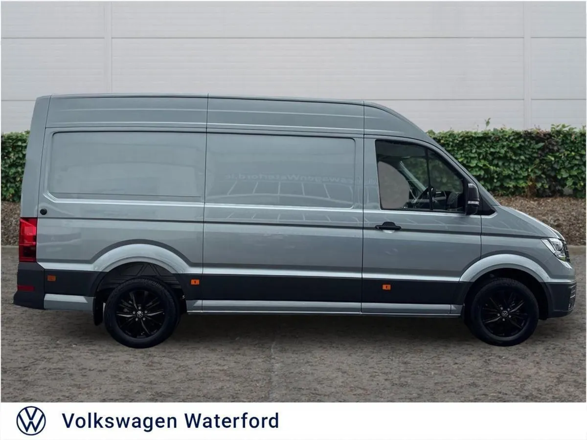 Volkswagen Crafter Highline MWB 140HP 6spd manual - Image 4