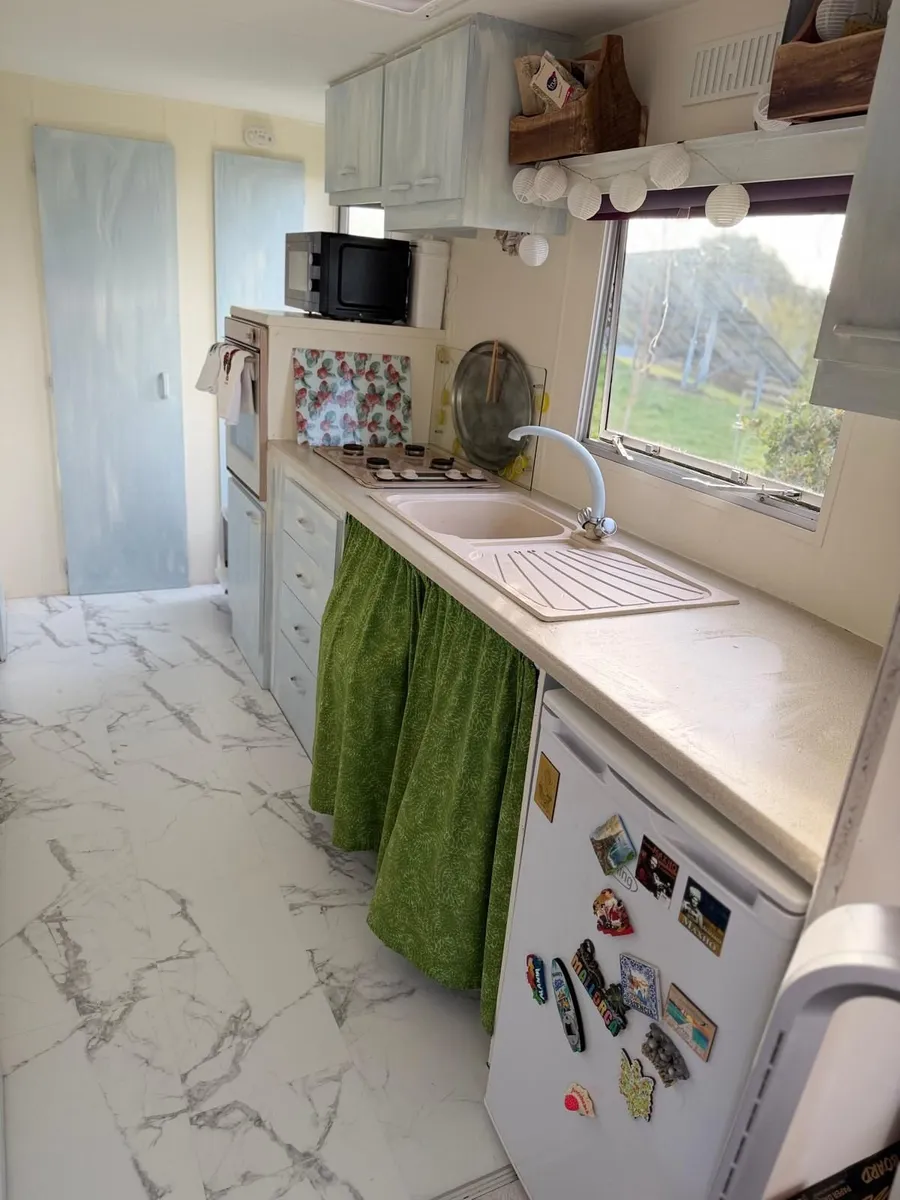 Cosy mobile Home for Sale - Image 2