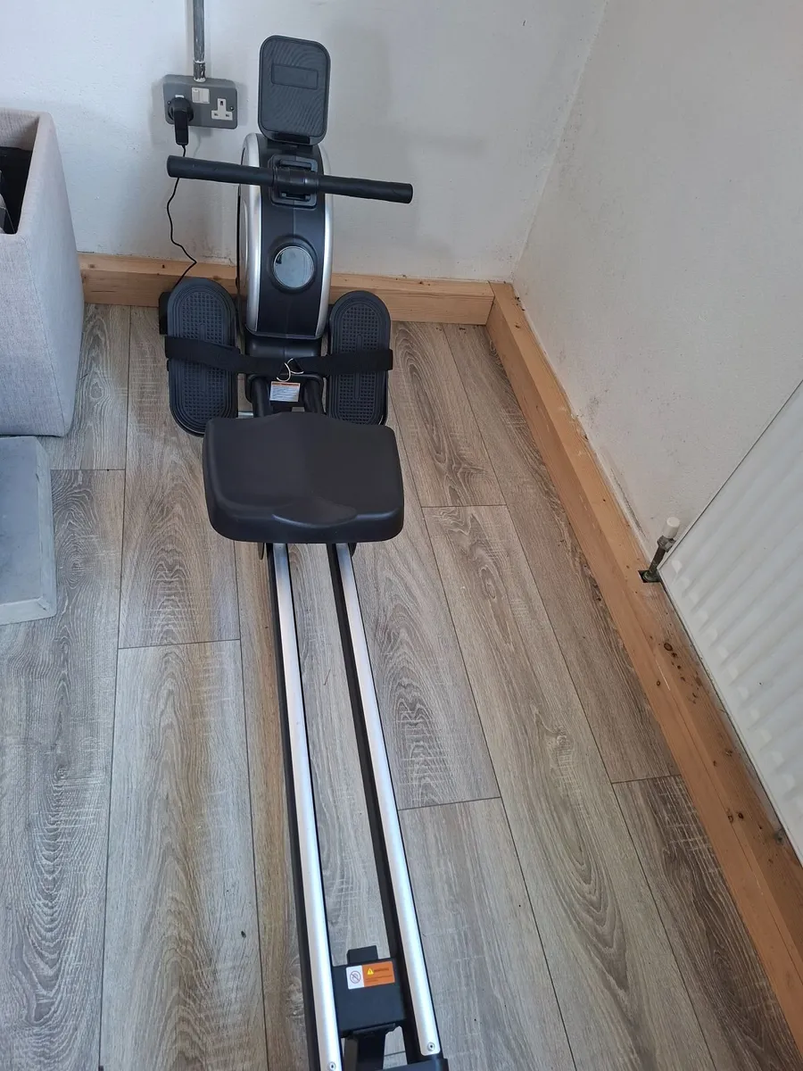 Rowing machine - Image 2