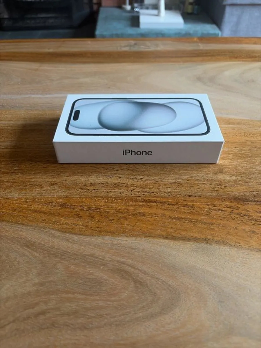 iPhone 15 128gb - Image 1